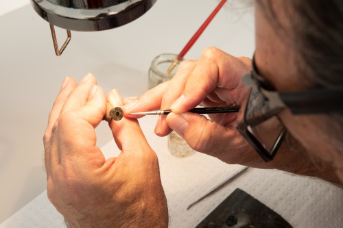 hand painting prosthetic eyes